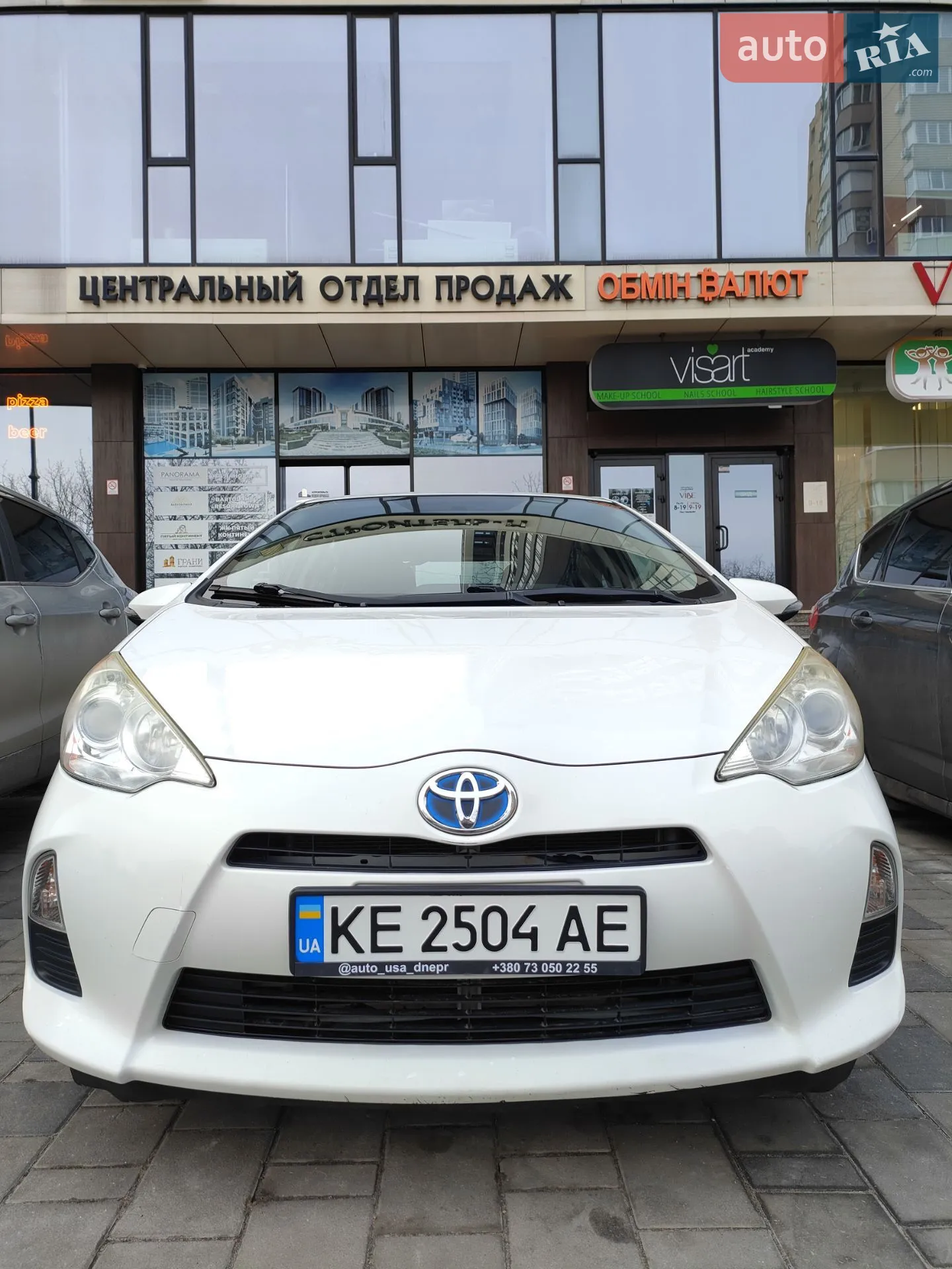 2013 Toyota Prius c - мініатюра 8