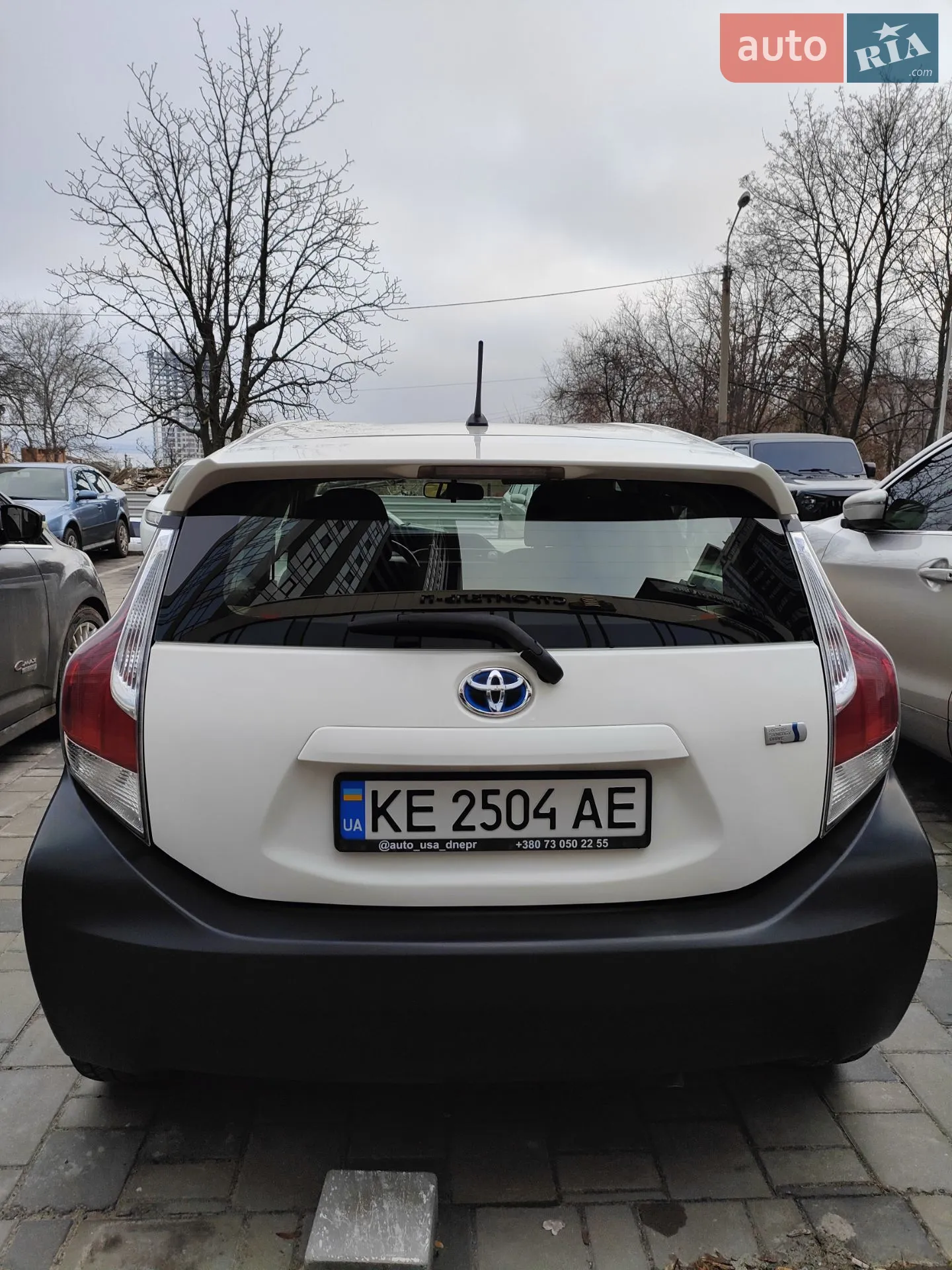 2013 Toyota Prius c - мініатюра 4