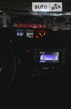 Хэтчбек Toyota Prius C 2015 в Киеве