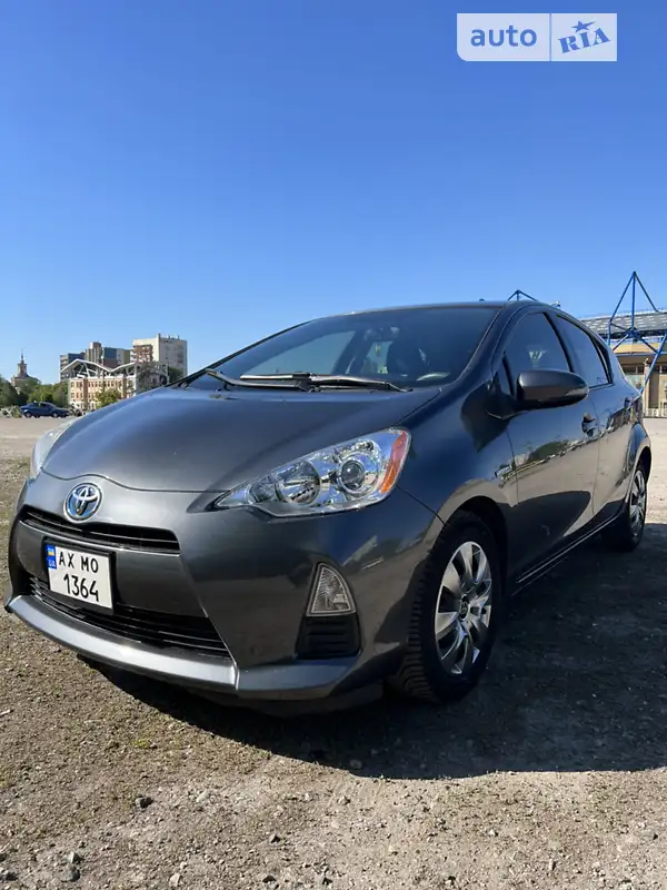 Toyota Prius C 2014