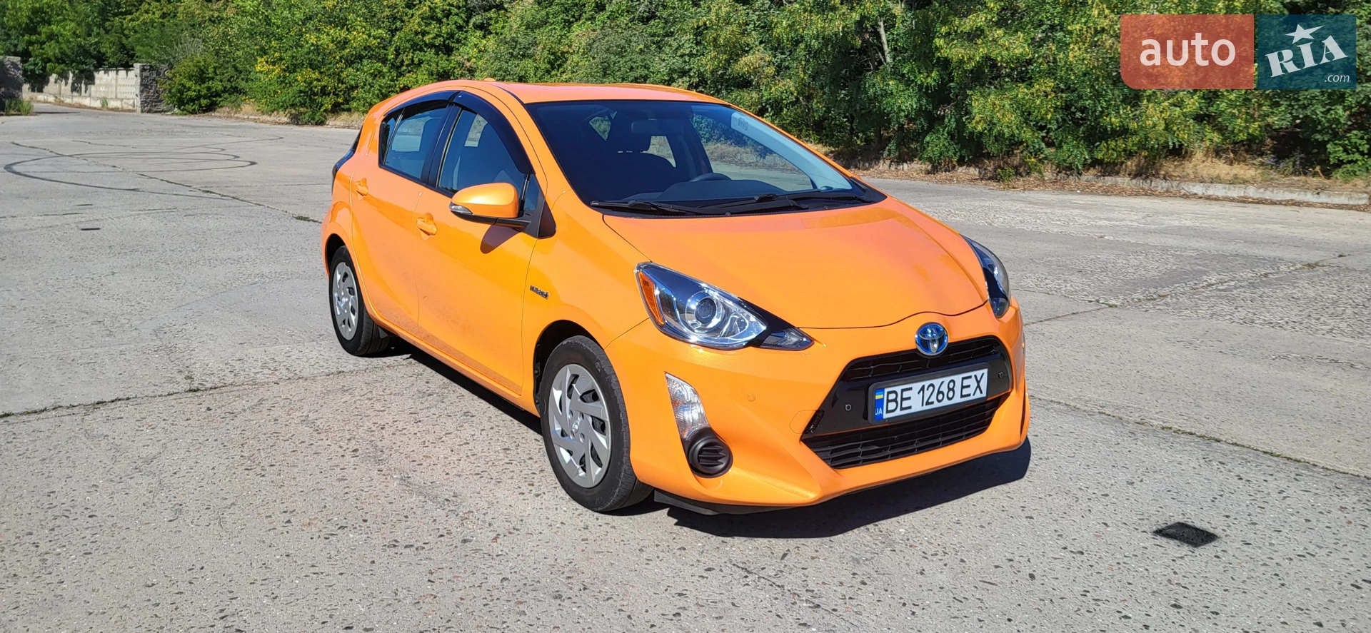 2015 Toyota Prius c - фото 1