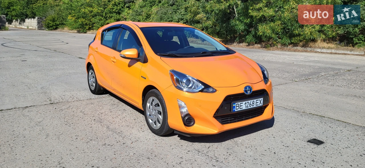 2014 Toyota Prius c - мініатюра 16