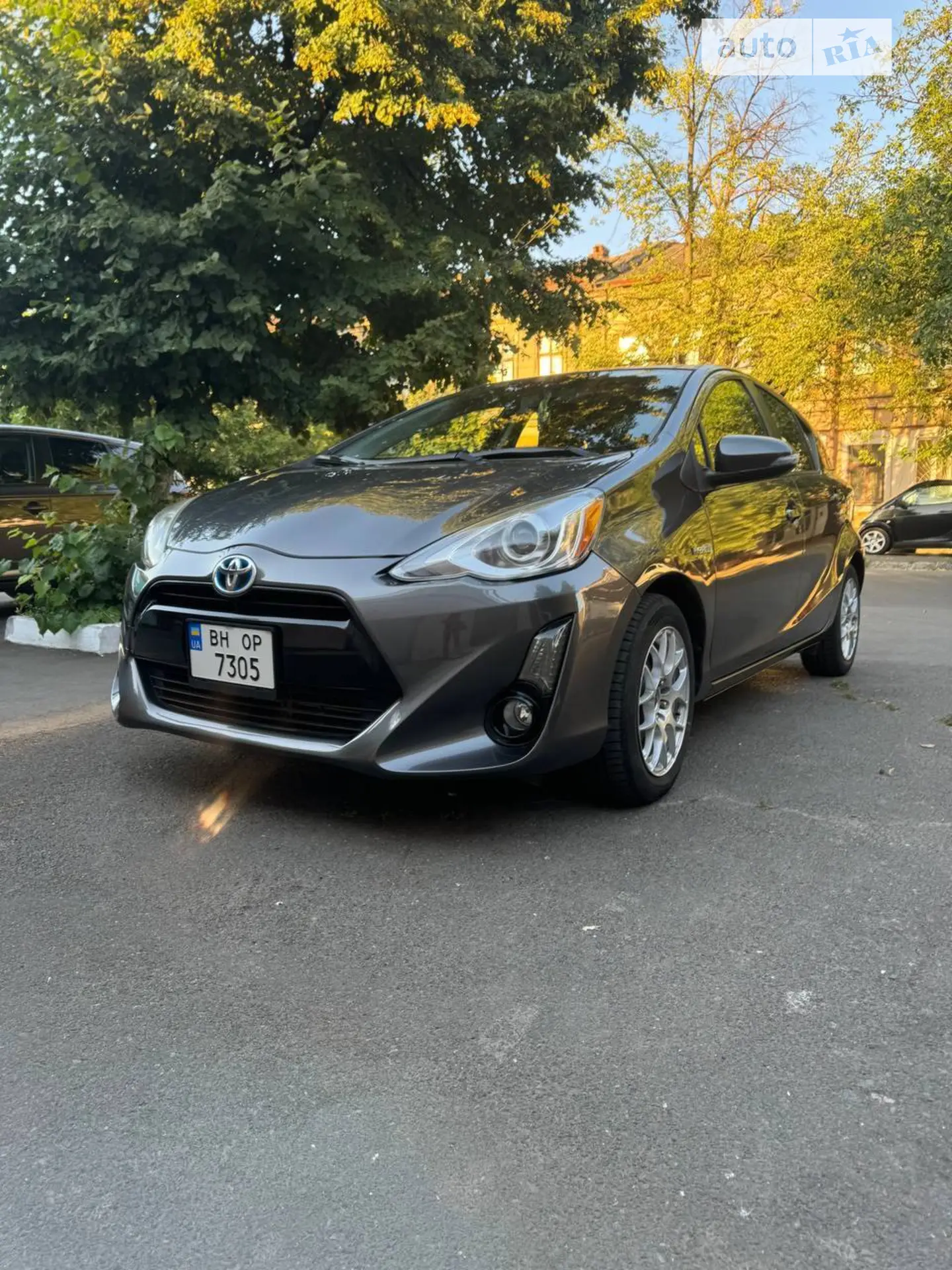 2015 Toyota Prius c - мініатюра 2