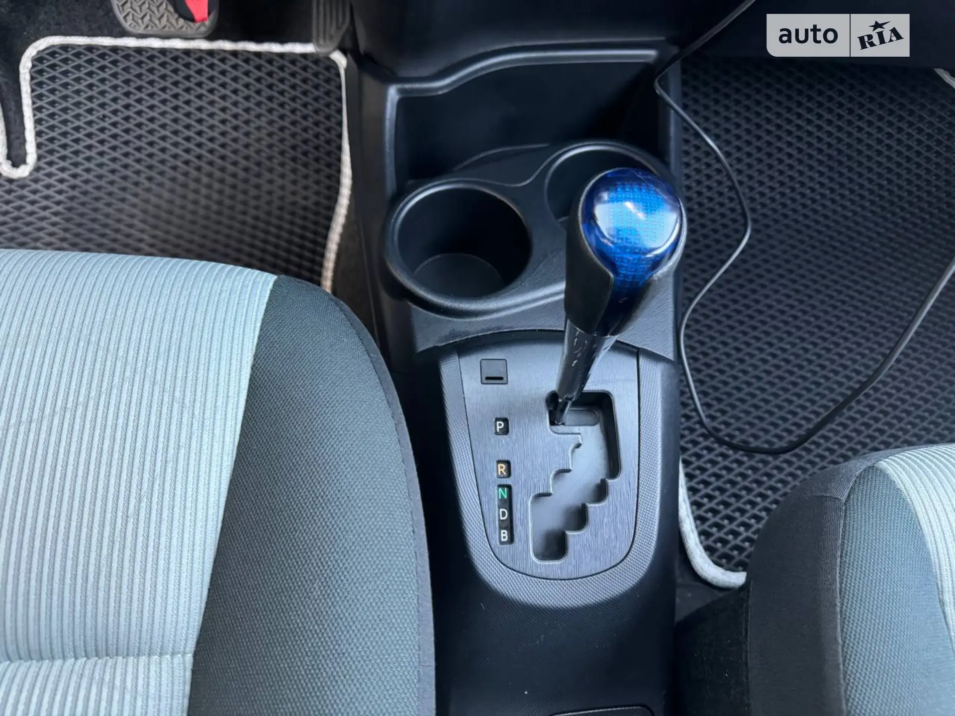 2015 Toyota Prius c - мініатюра 12