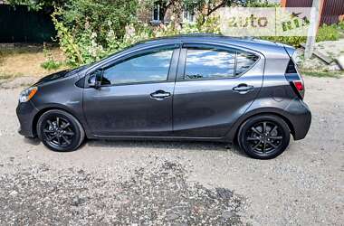 Хэтчбек Toyota Prius C 2014 в Кропивницком