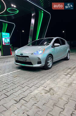 Хетчбек Toyota Prius C 2013 в Миколаєві