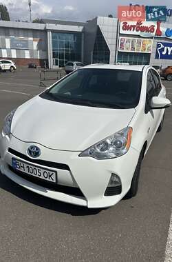 Хэтчбек Toyota Prius C 2012 в Одессе