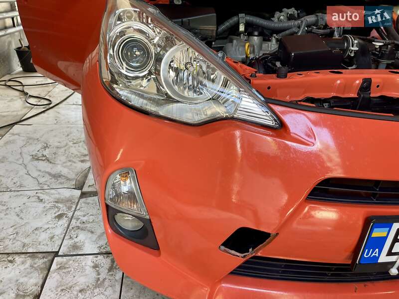 Хетчбек Toyota Prius C 2014 в Одесі