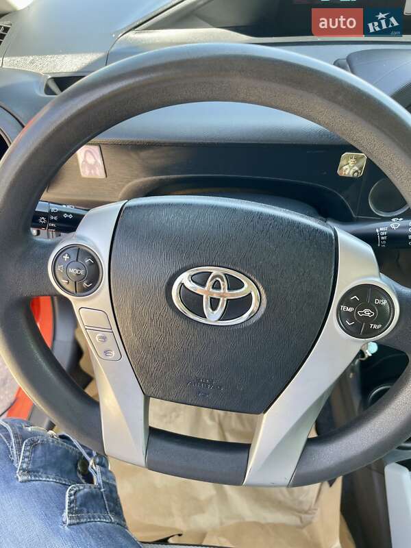 Хетчбек Toyota Prius C 2014 в Одесі