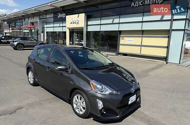 Хэтчбек Toyota Prius C 2017 в Одессе