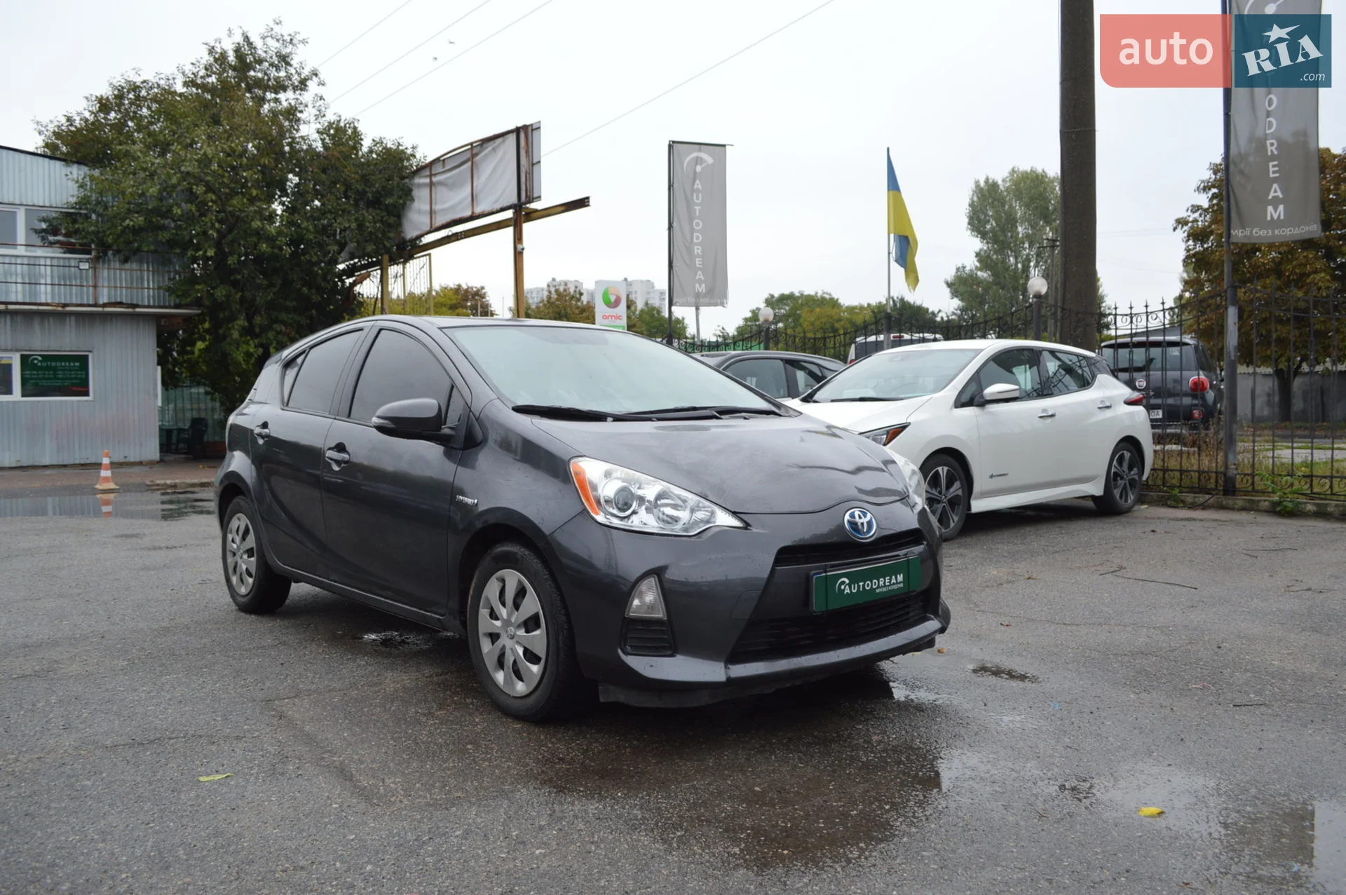 2012 Toyota Prius c - мініатюра 2