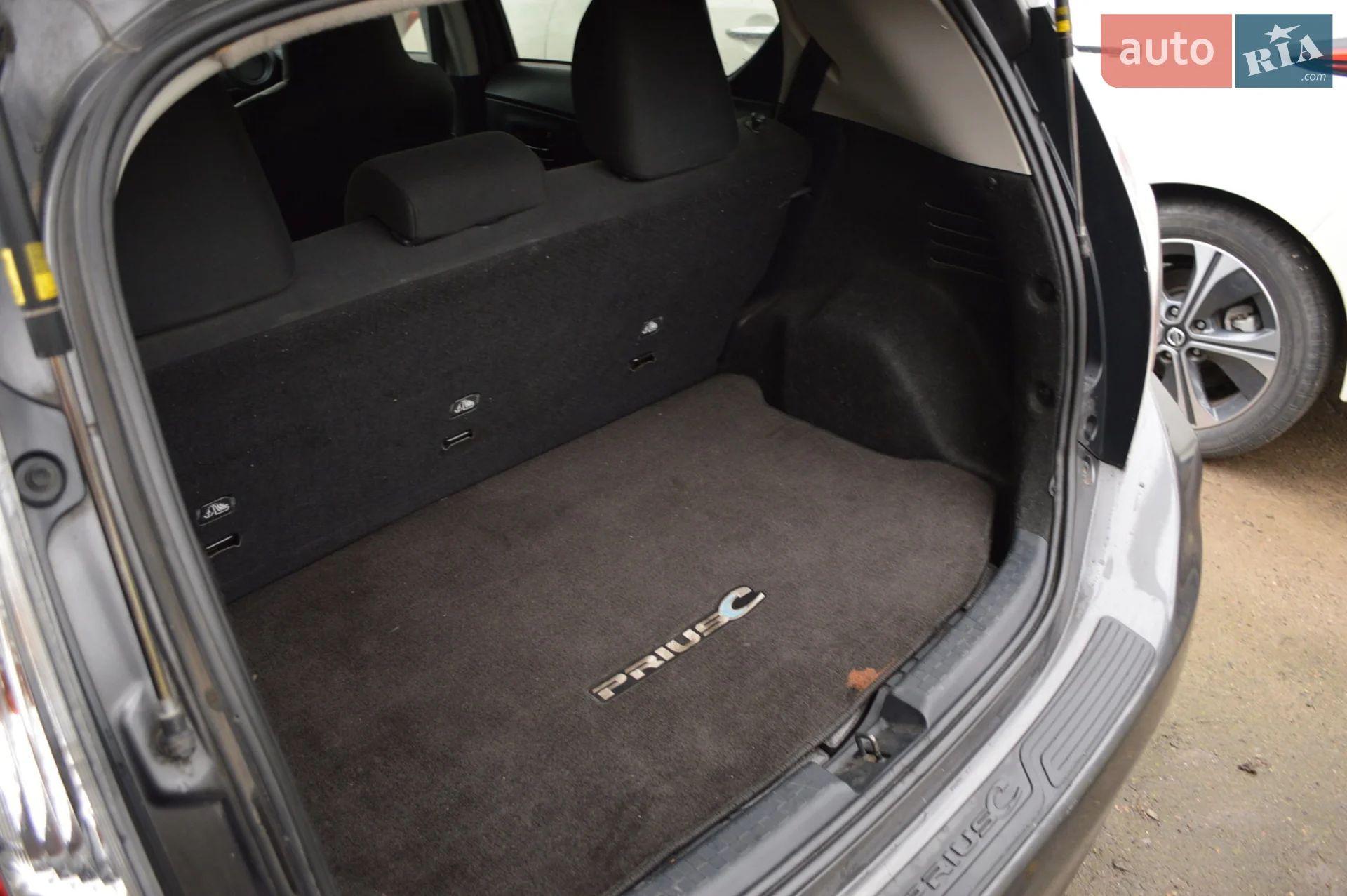 2012 Toyota Prius c - мініатюра 8