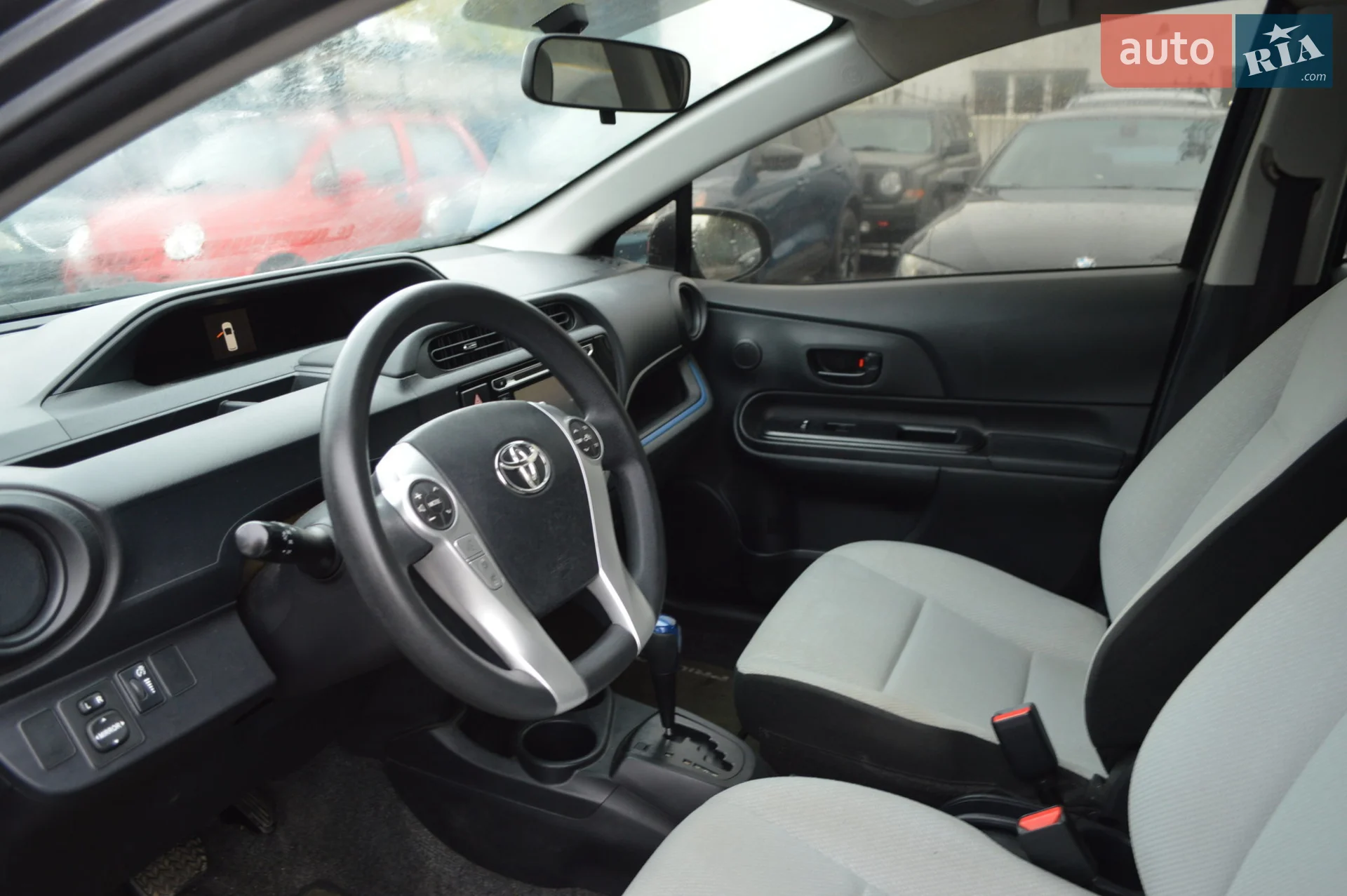 2012 Toyota Prius c - мініатюра 13
