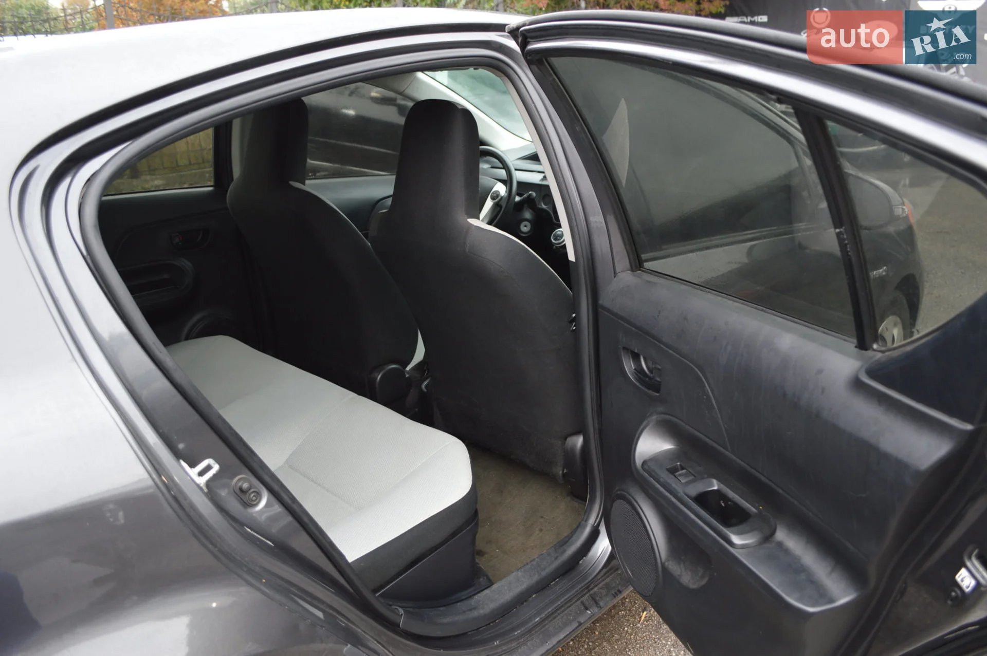 2012 Toyota Prius c - мініатюра 16