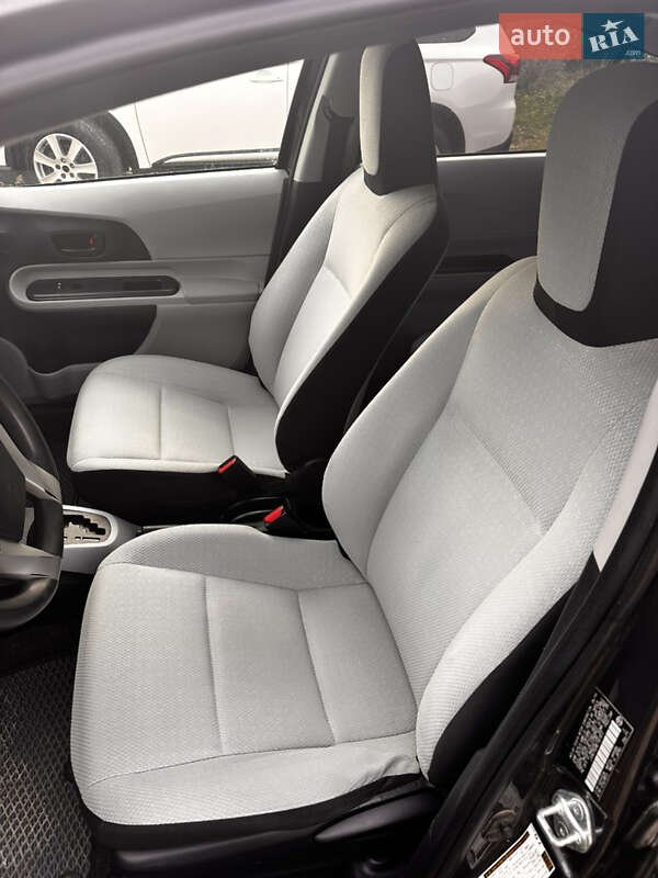 Хэтчбек Toyota Prius C 2014 в Трускавце