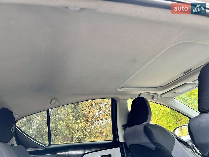 Хэтчбек Toyota Prius C 2012 в Кропивницком