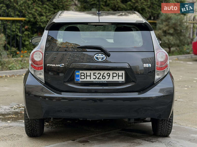 Хетчбек Toyota Prius C 2014 в Одесі фото 7 Хетчбек Toyota Prius C 2014 в Одесі