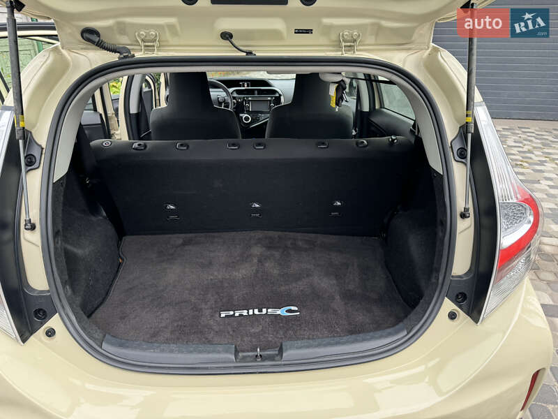 Хетчбек Toyota Prius C 2018 в Черкасах