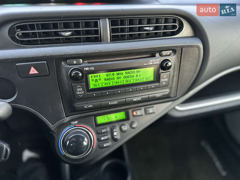 Хетчбек Toyota Prius C 2014 в Одесі фото 20 Хетчбек Toyota Prius C 2014 в Одесі