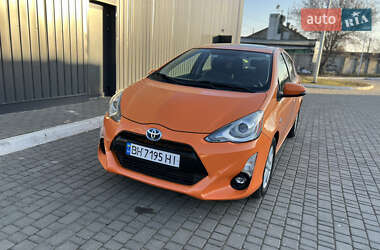 Хэтчбек Toyota Prius C 2015 в Одессе