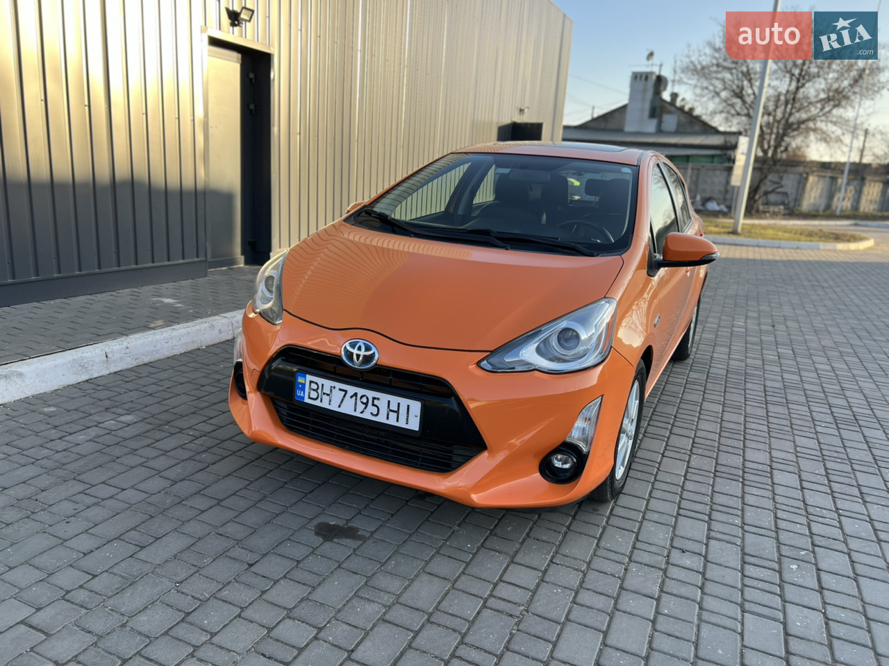 2016 Toyota Prius c - мініатюра 15