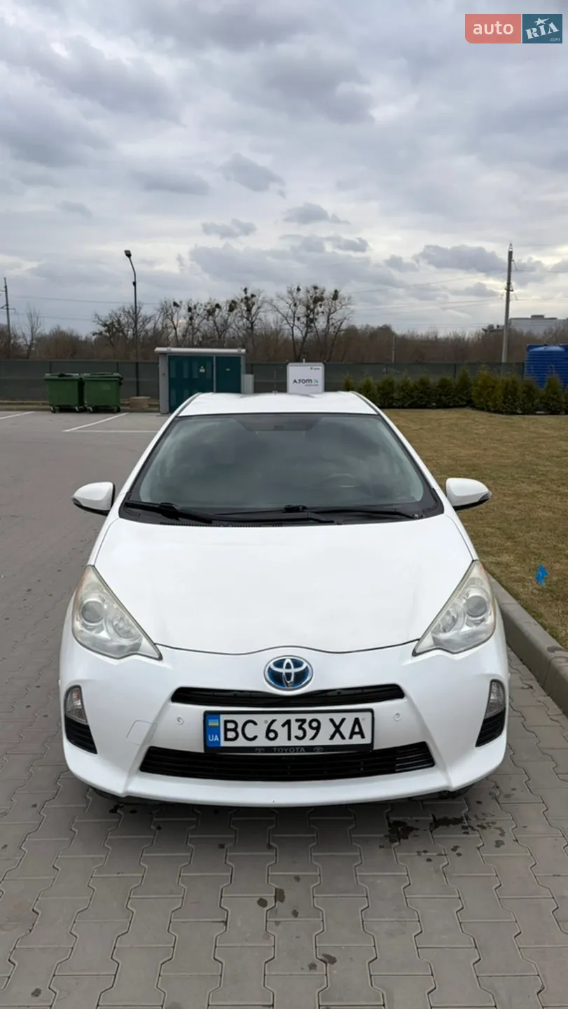 2013 Toyota Prius c - мініатюра 9