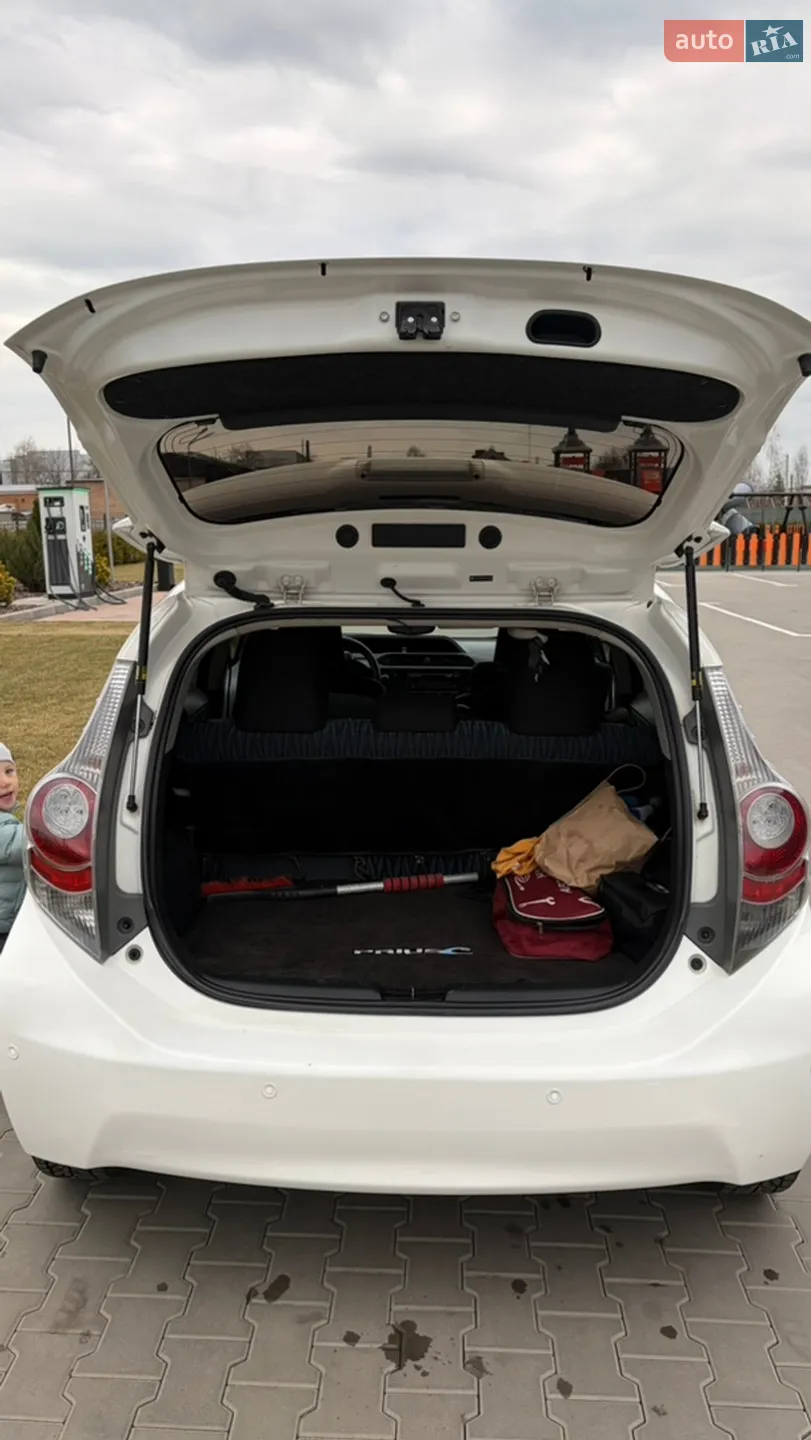 2013 Toyota Prius c - мініатюра 8