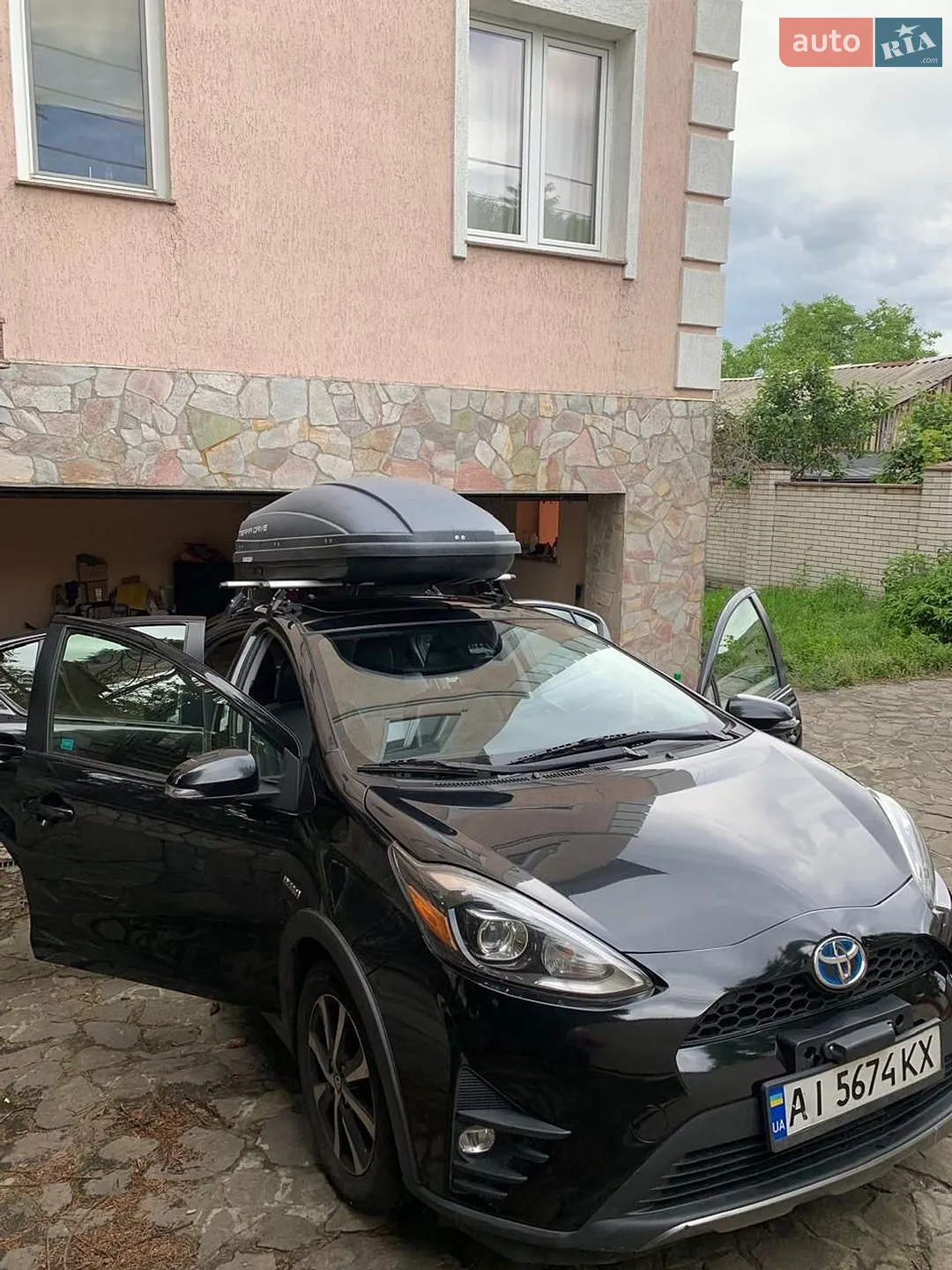 2017 Toyota Prius c - мініатюра 2
