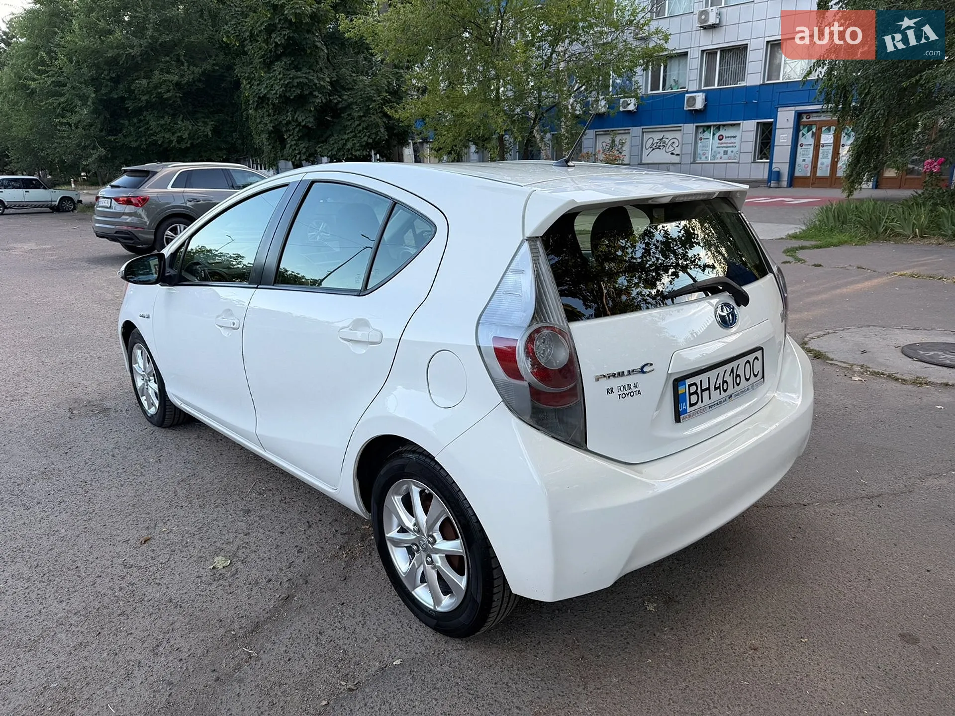 2013 Toyota Prius c - мініатюра 7
