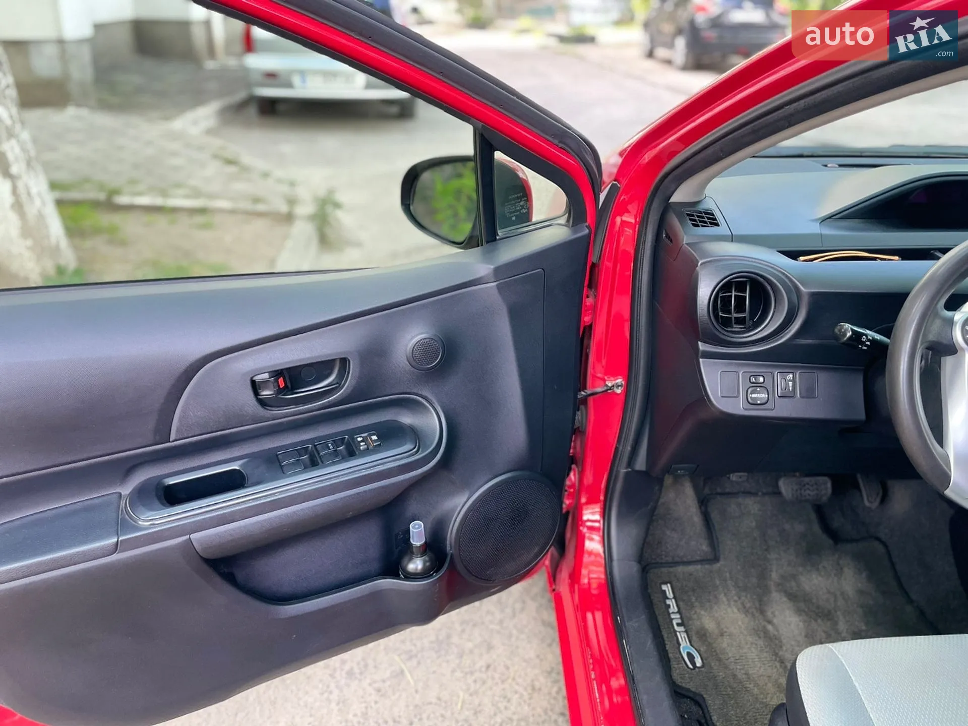 2015 Toyota Prius c - мініатюра 7