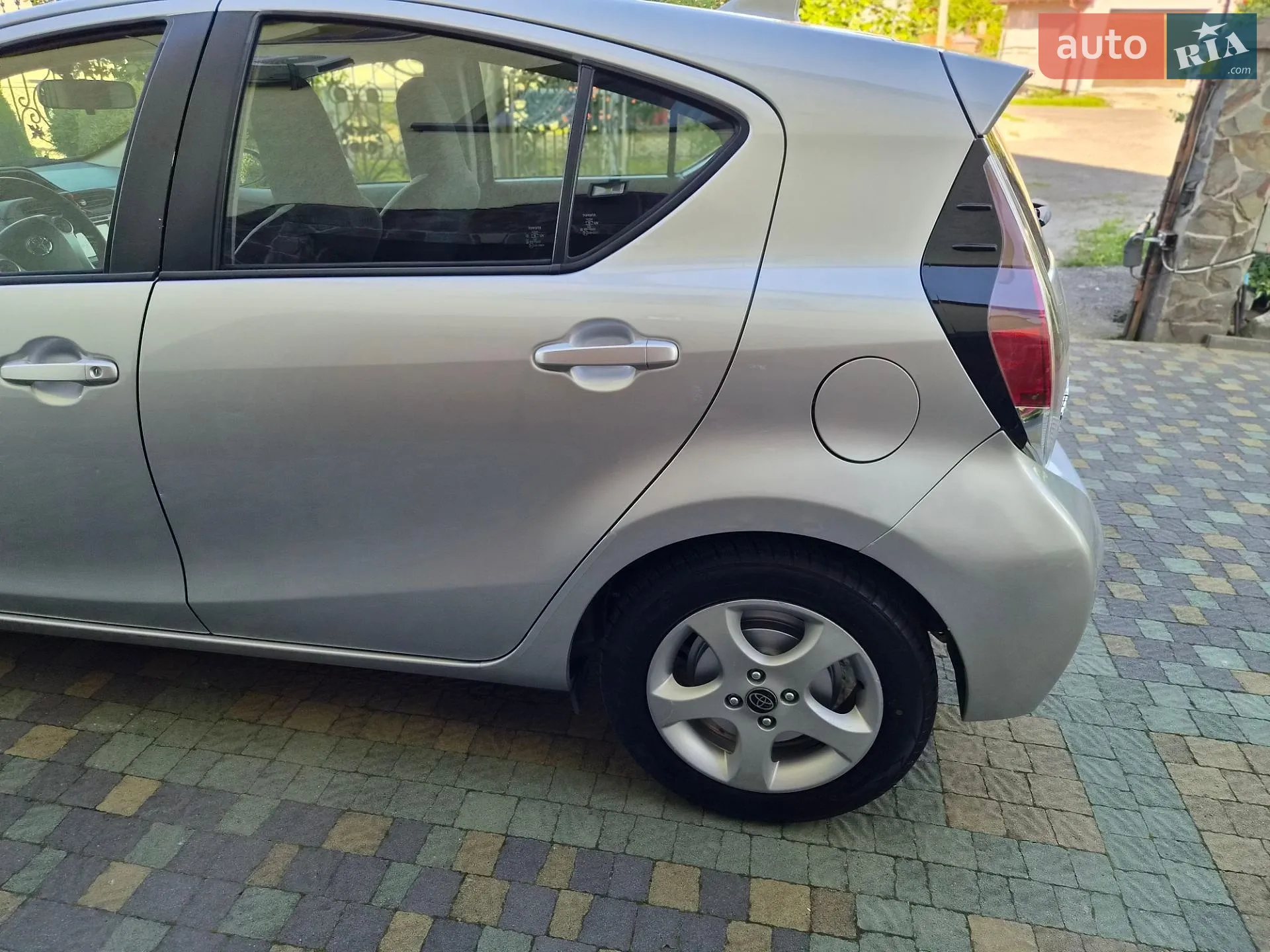 2015 Toyota Prius c - мініатюра 7