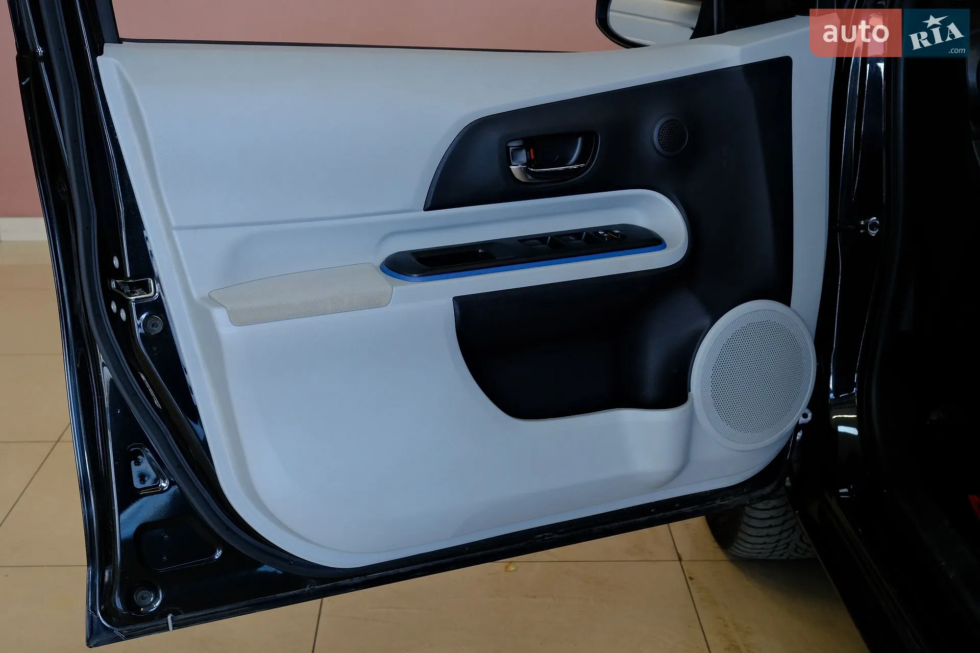 2013 Toyota Prius c - мініатюра 25