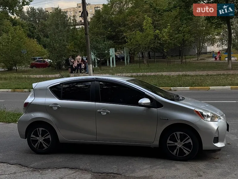 Toyota Prius C 2014