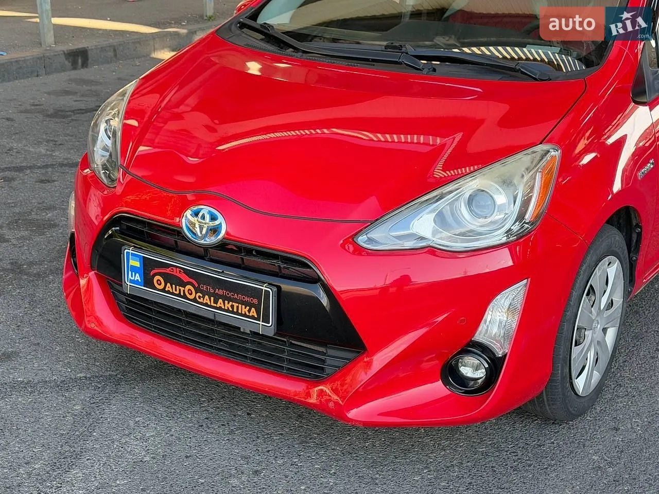 2014 Toyota Prius c - мініатюра 3