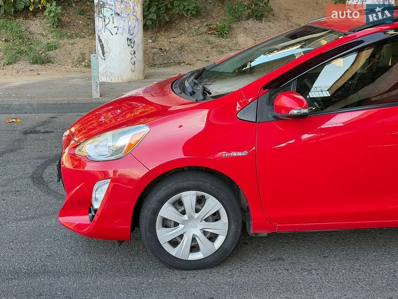 2014 Toyota Prius c - мініатюра 11