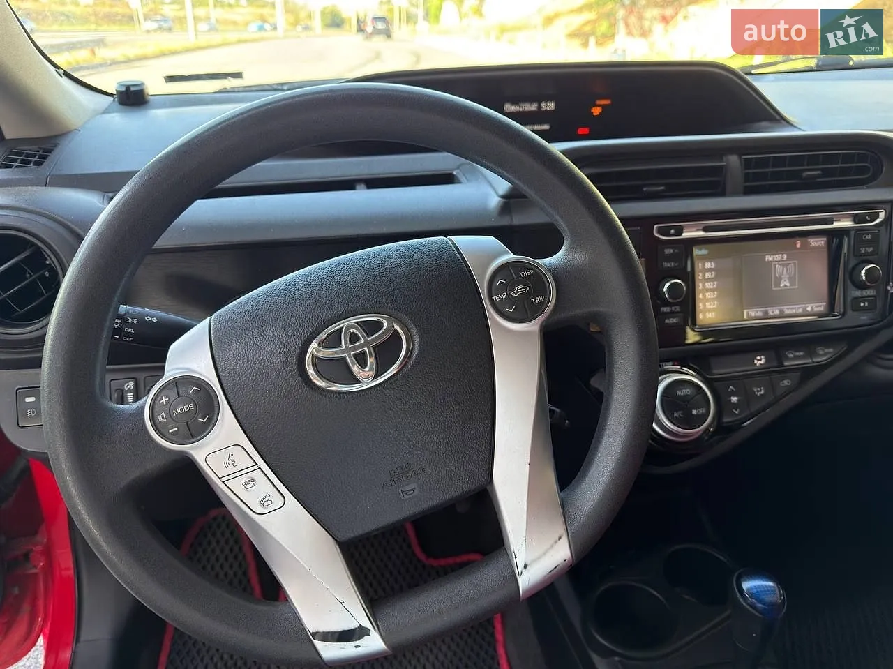 2014 Toyota Prius c - мініатюра 17