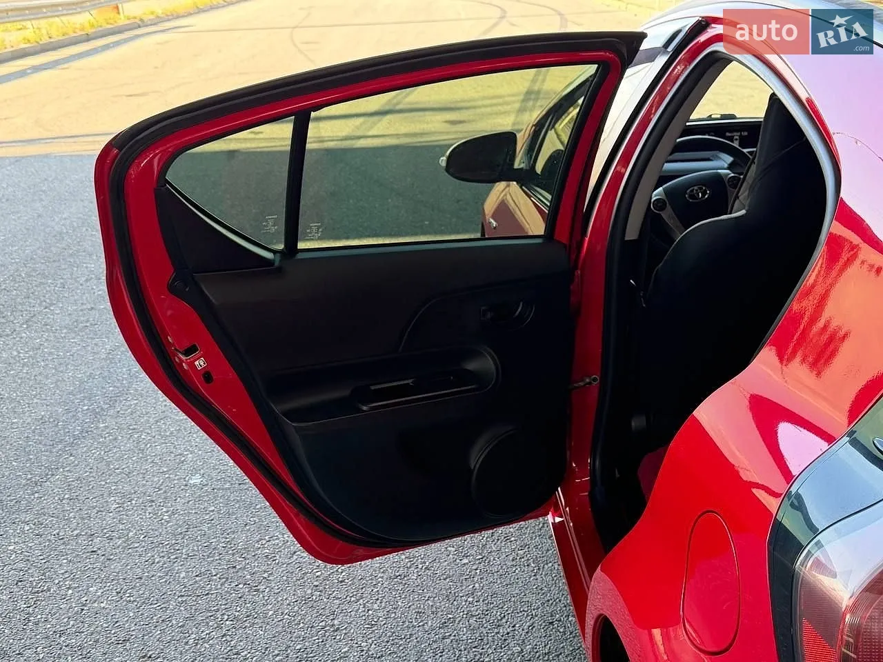 2014 Toyota Prius c - мініатюра 27