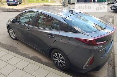 Хэтчбек Toyota Prius Prime 2021 в Львове