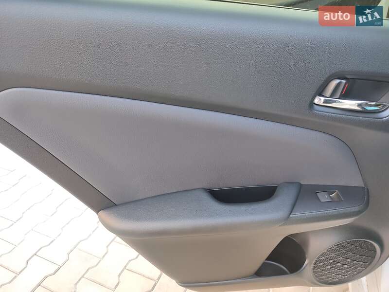 Хэтчбек Toyota Prius Prime 2021 в Днепре