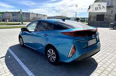 Хэтчбек Toyota Prius Prime 2017 в Вознесенске