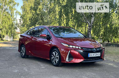 Хэтчбек Toyota Prius Prime 2018 в Киеве