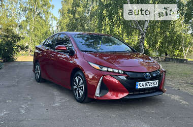 Хэтчбек Toyota Prius Prime 2018 в Киеве