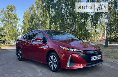 Хэтчбек Toyota Prius Prime 2018 в Киеве