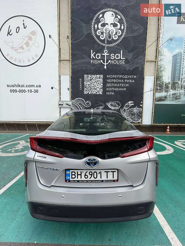 Хетчбек Toyota Prius Prime 2017 в Одесі