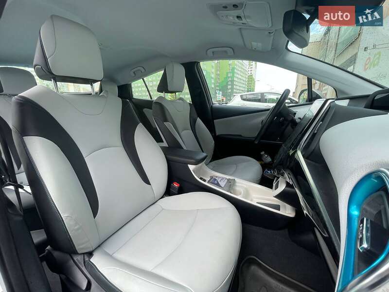 Хетчбек Toyota Prius Prime 2017 в Одесі