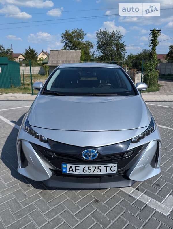 Хэтчбек Toyota Prius Prime 2019 в Днепре