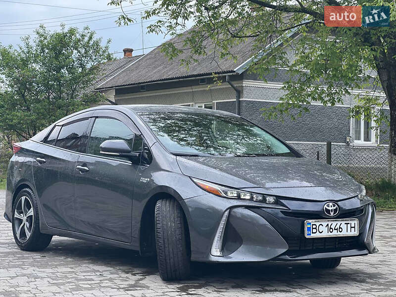 Хэтчбек Toyota Prius Prime 2019 в Самборе