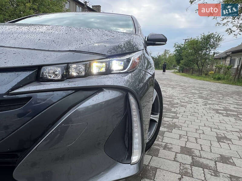 Хэтчбек Toyota Prius Prime 2019 в Самборе