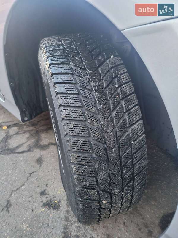 Хэтчбек Toyota Prius Prime 2018 в Полтаве