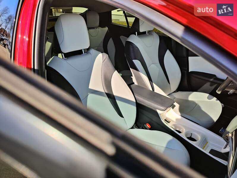 Хетчбек Toyota Prius Prime 2017 в Вінниці